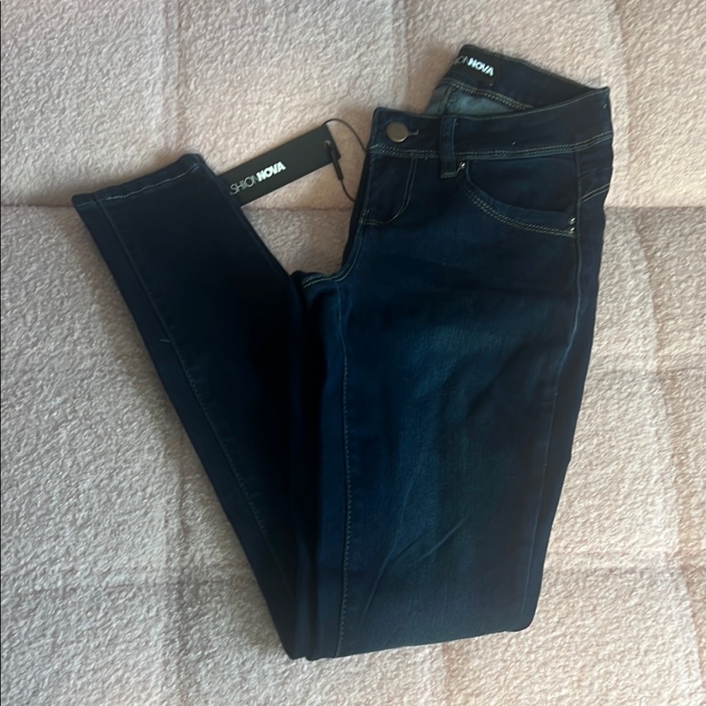 NWT - Fashion Nova Skinny Jeans - Size 0